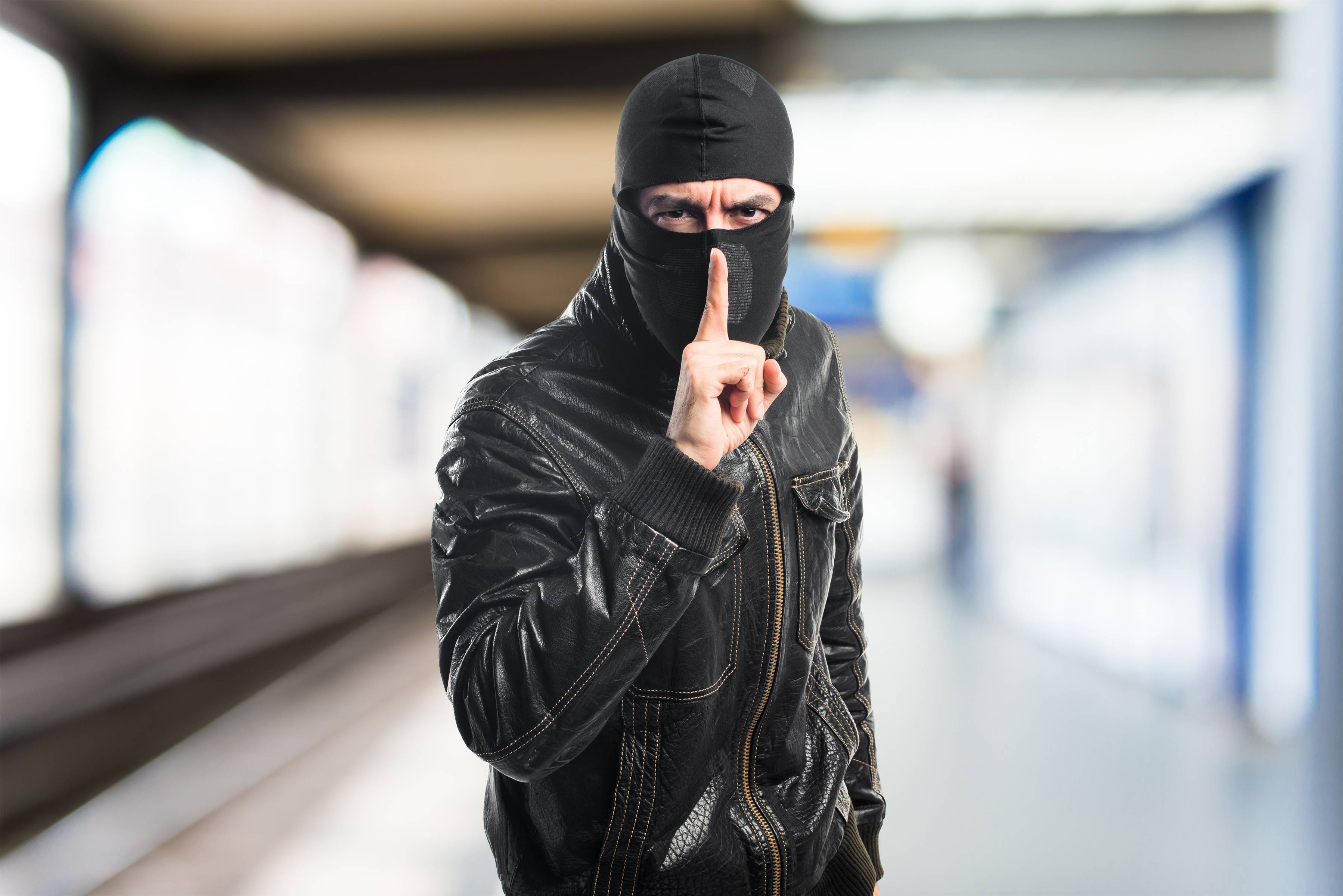 Et si la dictée vocale était l’une des planches de salut tant attendue ? S’il est clair qu’elle ne résoudrait pas tous les problèmes, elle permettrait au moins de rendre plus fluides certaines procédures (crédit : Freepik).