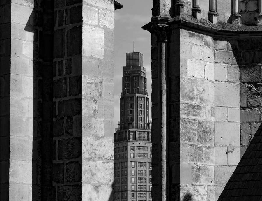 La tour Perret vue depuis la cathédrale d'Amiens (Métropole Amiens) Amiens Métropole accueillera le nouveau pôle de conservation de la BnF
