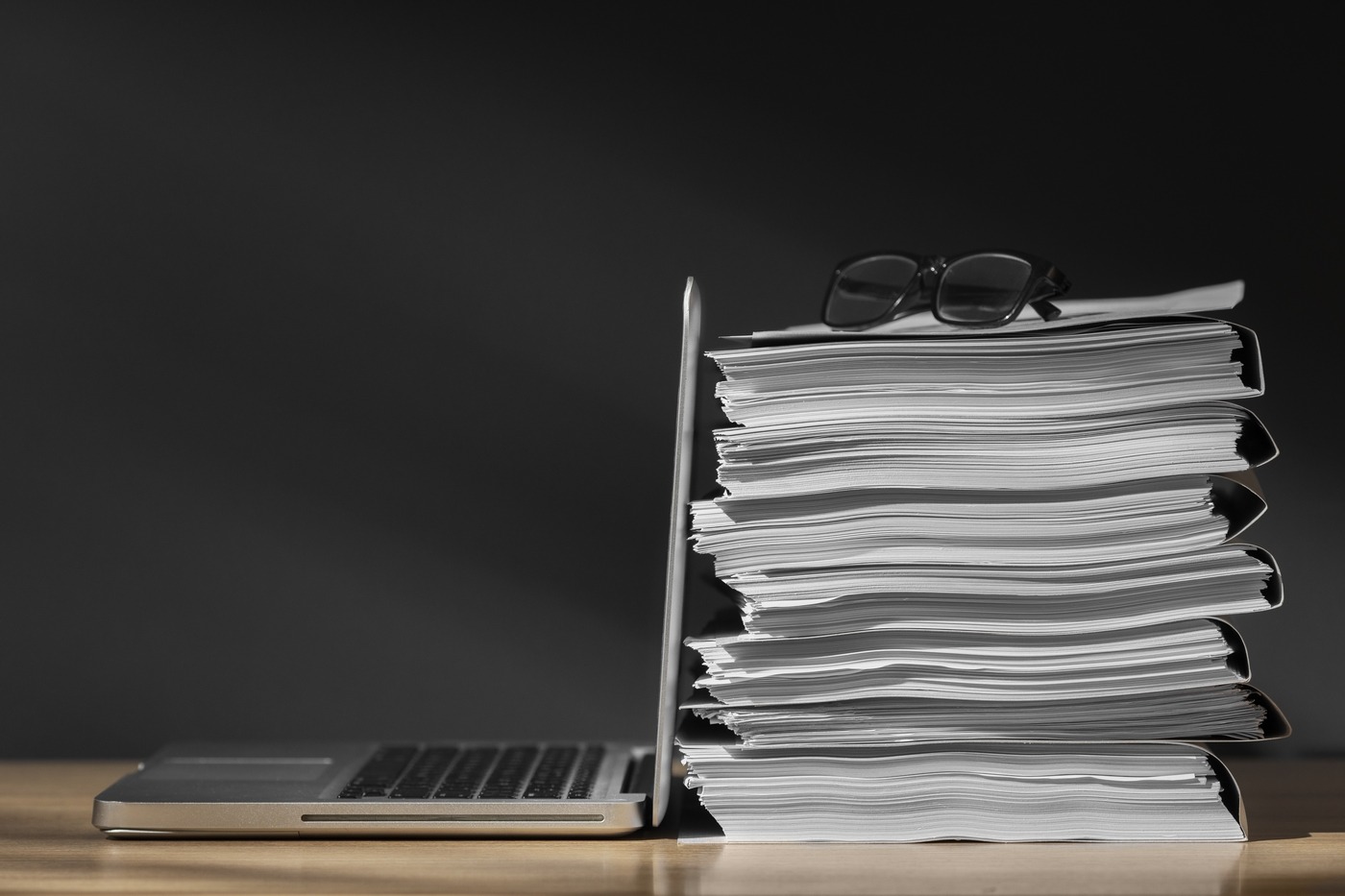 L’aspect graphique du site archives.aveyron.fr a été renouvelé et modernisé afin de s’adapter aux besoins actuels des internautes. (freepik) Archives-departementales-Aveyron-devoilent-leur-nouveau-site-internet