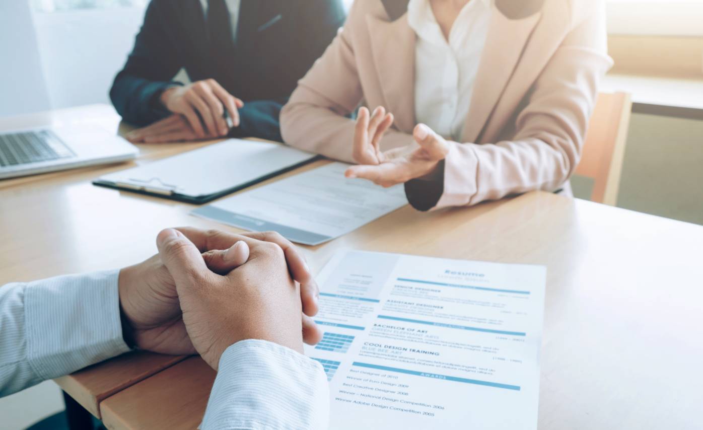 Les outils de RPA proposés en complément d’une solution de gestion électronique de courrier permettent de proposer aux professionnels des ressources humaines (RH) un type de réponse automatisé ou un workflow de signature (Freepik/ijeab) RH-courrier-automatisation-gestion-RPA