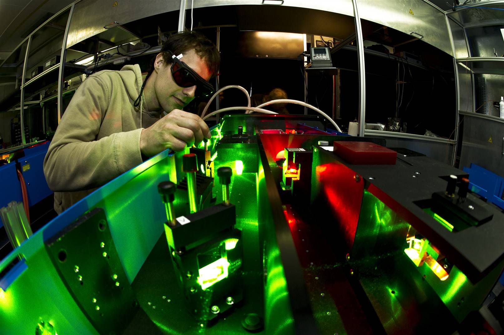 Un ingénieur travaillant dans les locaux du Cern (Cern)