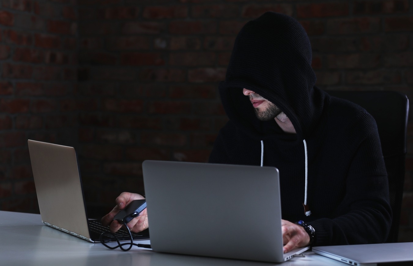 La fraude documentaire représenterait un préjudice de 40 milliards d’euros par an. (Racool_studio/Freepik) comparatif-fraude-documentaire-identite