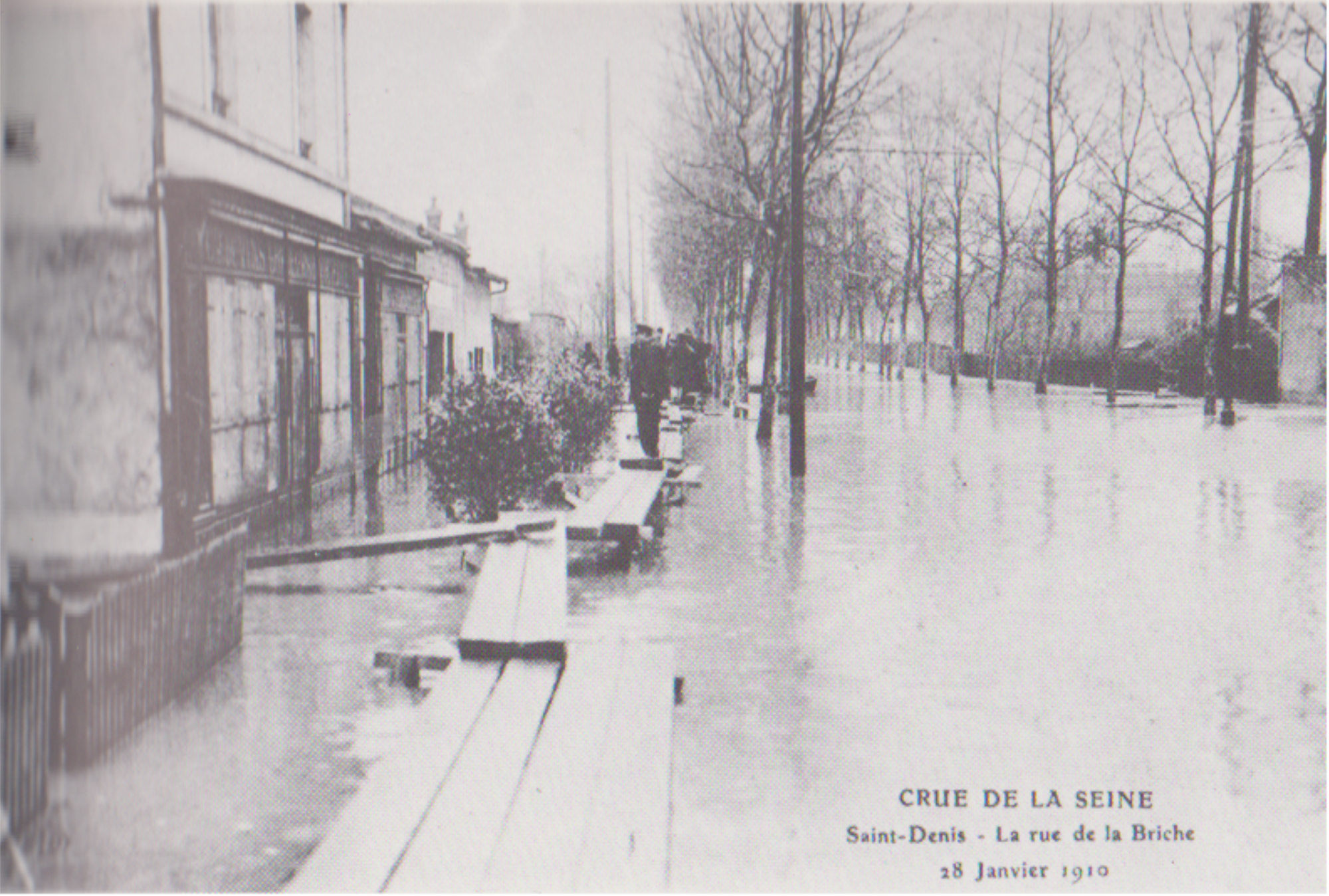la seine en crue à saint-denis