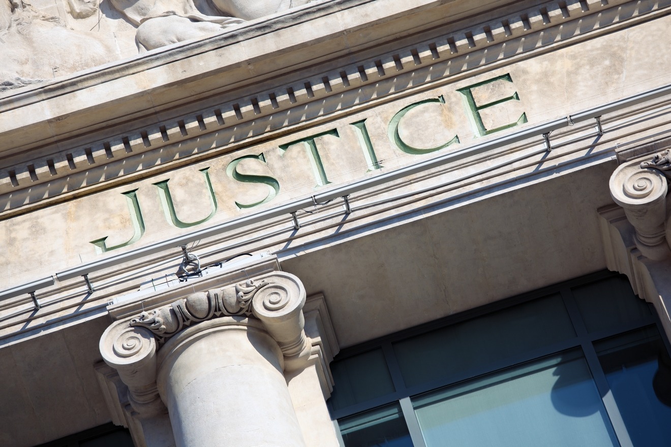 Le Tribunal judiciaire de Paris devrait trancher dans les prochains mois sur le sort de Digimind. (Kstudio/Freepik) tribunal-judiciaire-paris-plateforme-veille-digimind-contrefacon-presse-figaro-parisien-echos