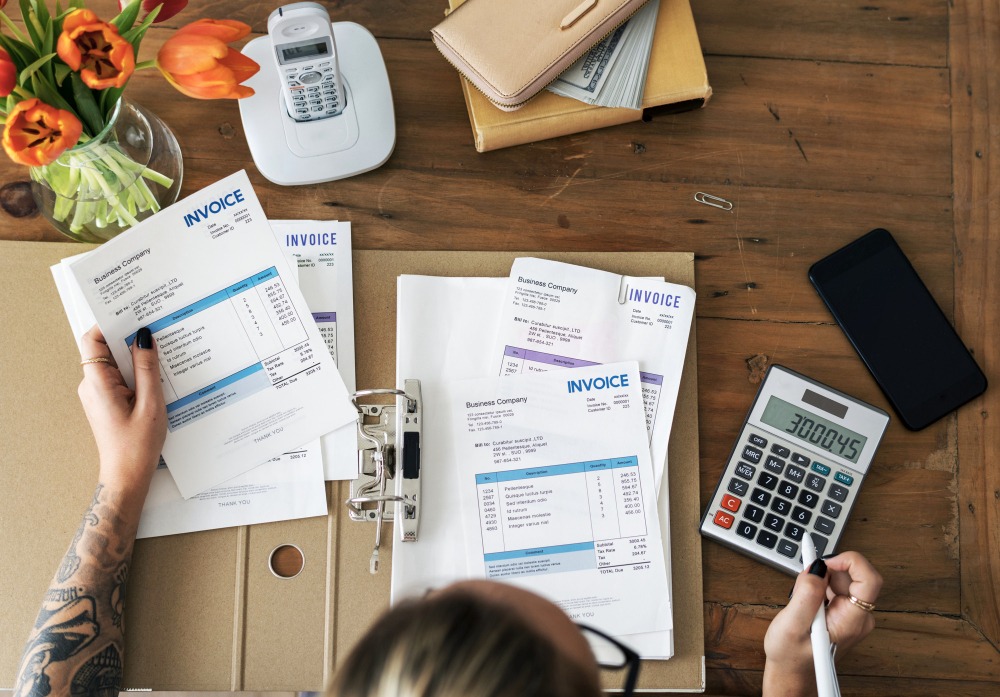 L'obligation de facturation électronique entrera en vigueur progressivement à partir du 1er septembre 2026 (Freepik Premium / rawpixel.com) Seulement-2%-entreprises-se-disent-conformite-facturation-prevue-pour-2026