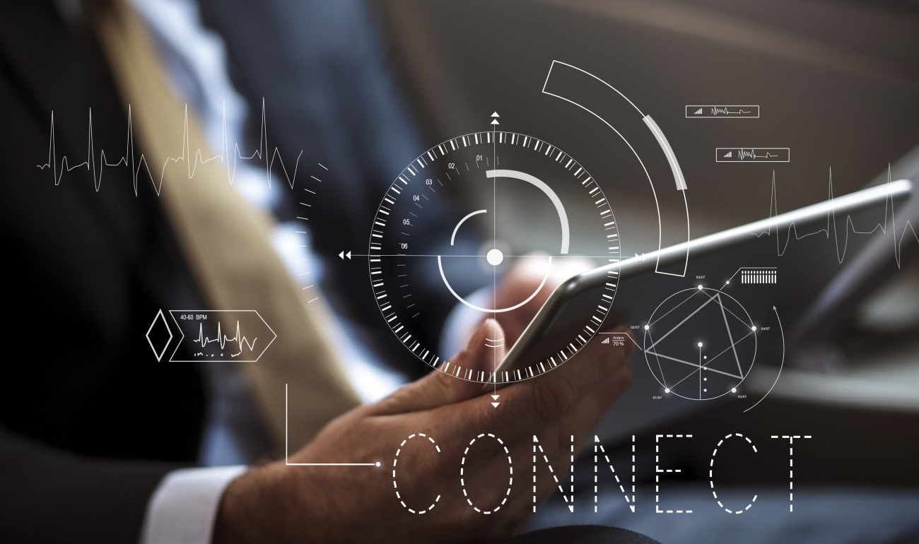 Les cyber-attaques se sont multipliées depuis la crise sanitaire, en particulier autour de la fraude documentaire et à l'identité. (Freepik/rawpixel.com) numerique-connection-professionnel-main