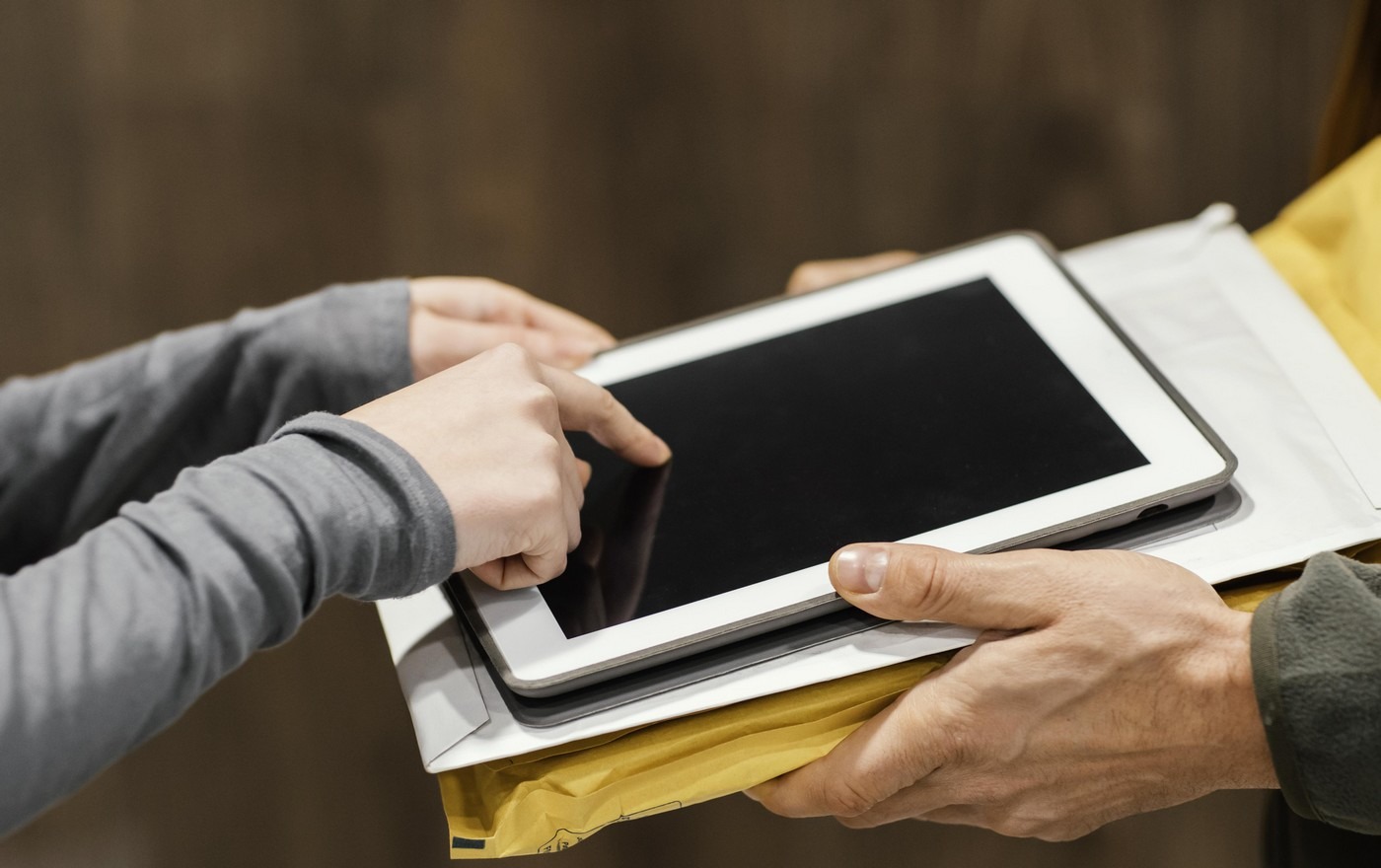 Foxit eSign intègre les signatures électroniques qualifiées pour répondre aux plus hauts standards de sécurité (freepik) Foxit-eSign-integre-signature-electronique-qualifiee