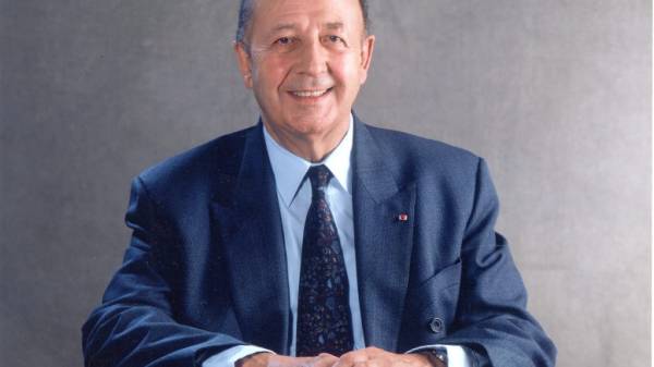 Henri Martre avait publié le rapport "Intelligence économique et stratégie des entreprises" en 1994 (Ecole polytechnique)