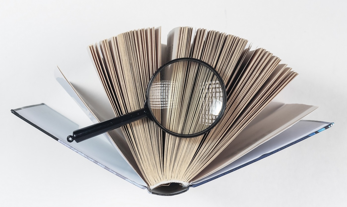 L’ADBU et le SNE s’associent pour appeler les pouvoirs publics à un sursaut documentaire. (freepik/val-suprunovich) Insuffisance-budgets-documentaires-ADBU-SNE-alertent-pouvoirs-publics
