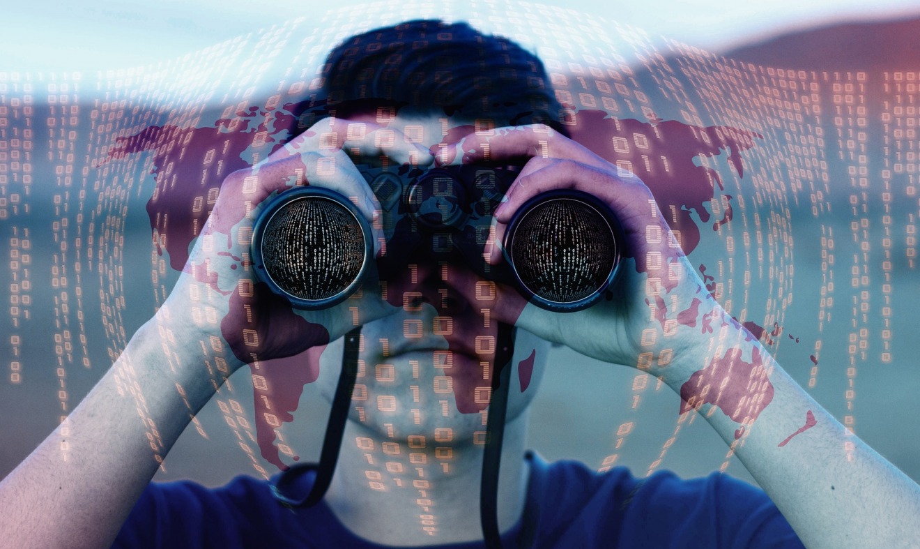 La journée “Veille et Knowledge Management” revient le 17 novembre. (Pixabay/geralt) homme-jumelles-data-recherche