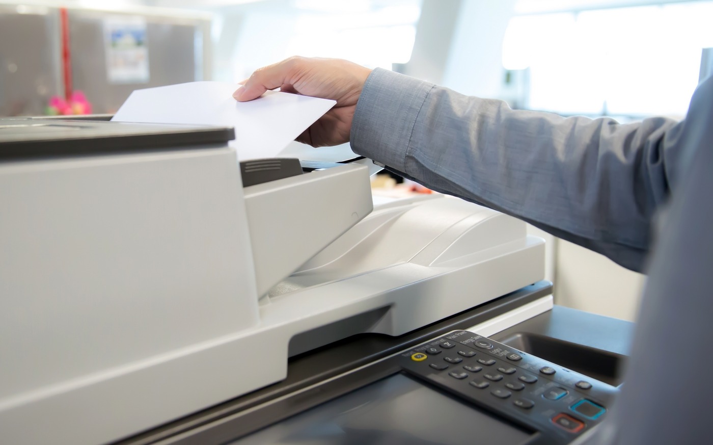 Konica-Minolta-licencie-2400-employes-profit-IA-generative