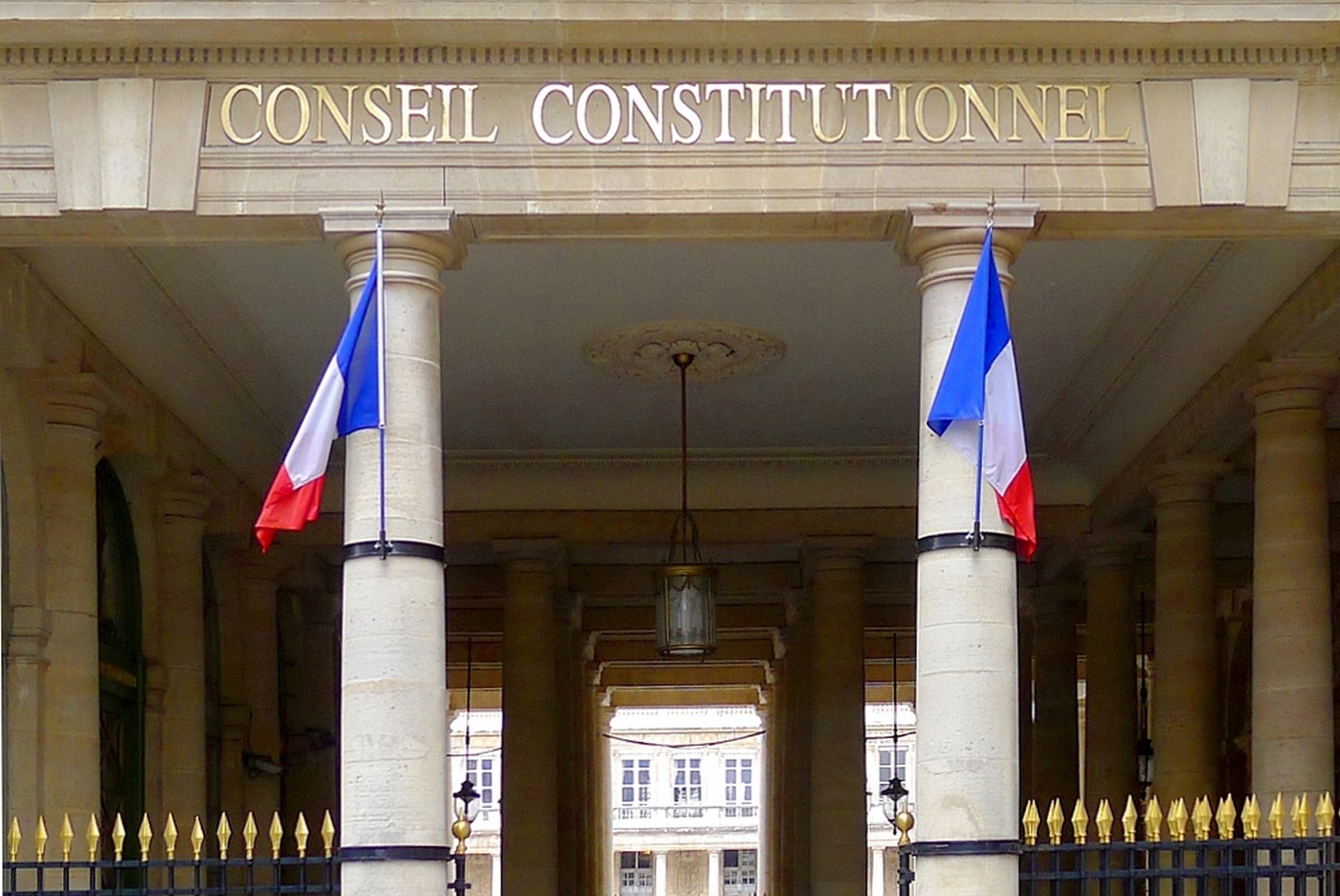 L’essentiel du projet de loi SREN, contenant de nombreuses mesures variées concernant le numérique, a néanmoins été validé. (Wikimedia Commons/Mbzt) Loi-SREN-Conseil-constitutionnel-censure-5-articles-texte-initial