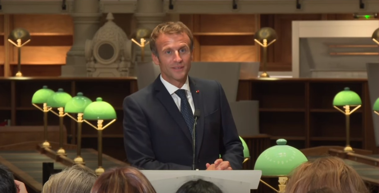 Emmanuel Macron visite le site Richelieu de la Bibliothèque nationale de France