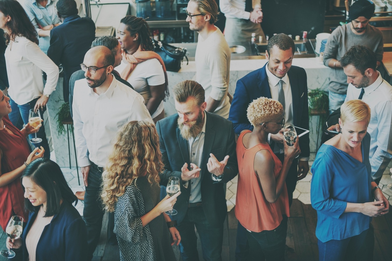 Veille Connect, qui réunit les professionnels de l'information depuis 2014, attend 200 participants pour sa quinzième édition qui aura lieu le 5 décembre prochain à 18H dans le sixième arrondissement de Paris. (DR) veille-connect