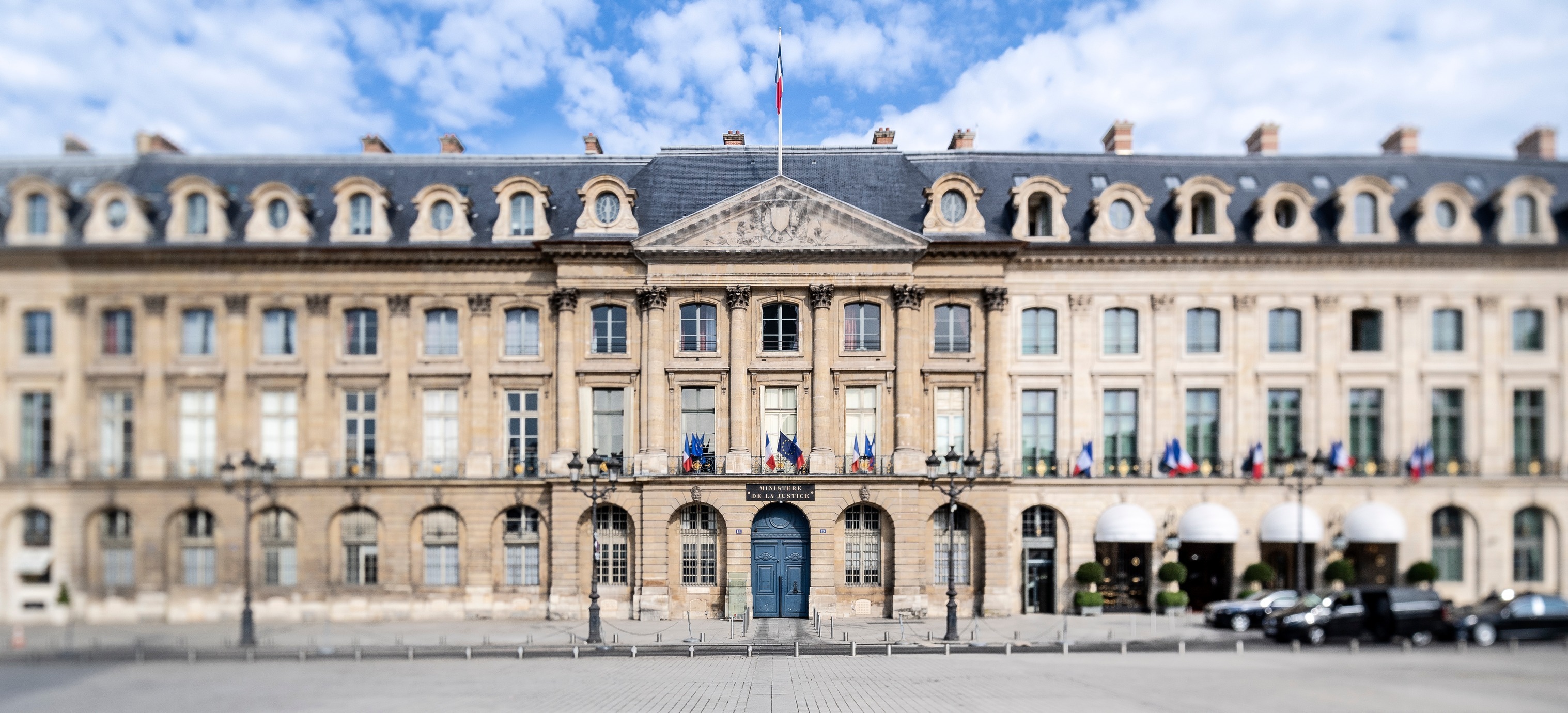 Le ministère de la Justice à Paris (Ministère de la Justice) Eric-Dupond-Moretti-justice-entierement-dematerialisee-possible
