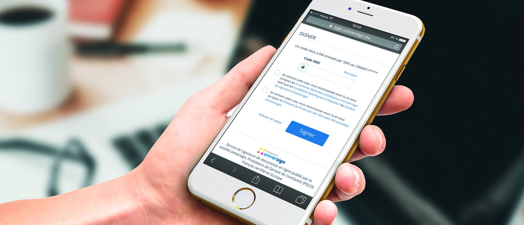 Prestataire de Services de Confiance (PSCo) qualifié selon le règlement européen eIDAS, les services de confiance Universign (signature électronique, cachet électronique, horodatage) respectent la réglementation en vigueur. mobile_signature