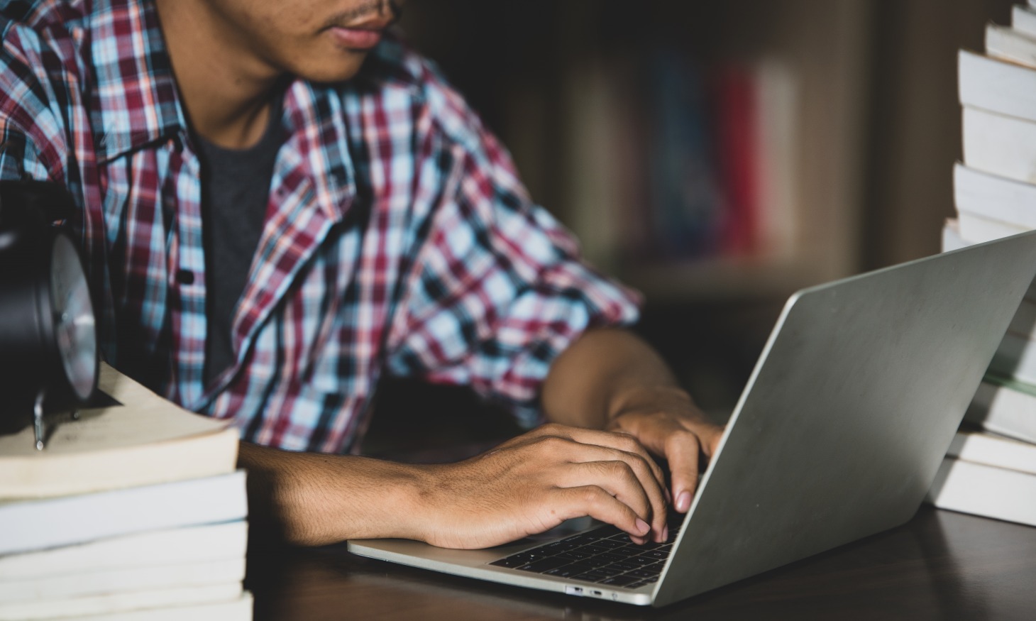 moteur-recherche-academique-universite-chercheur-etudiant