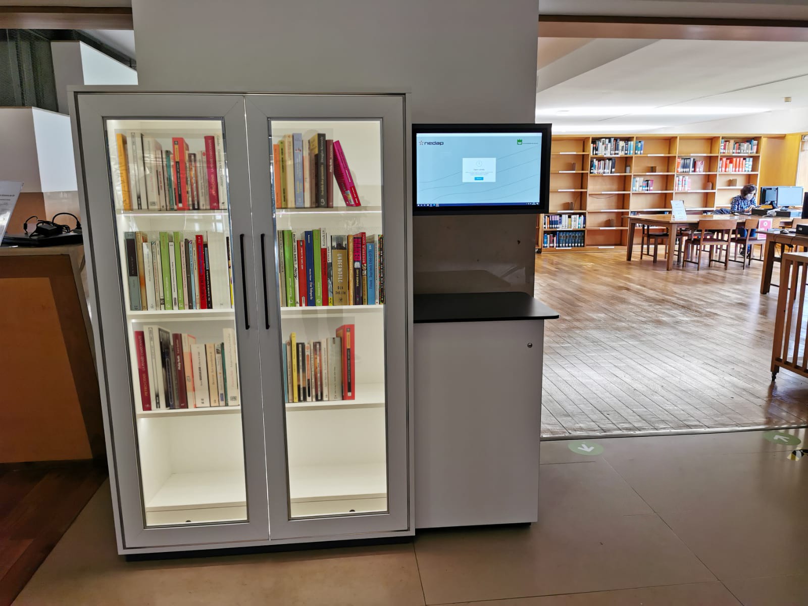 Nedap dévoile une armoire RFID pour le retour des documents