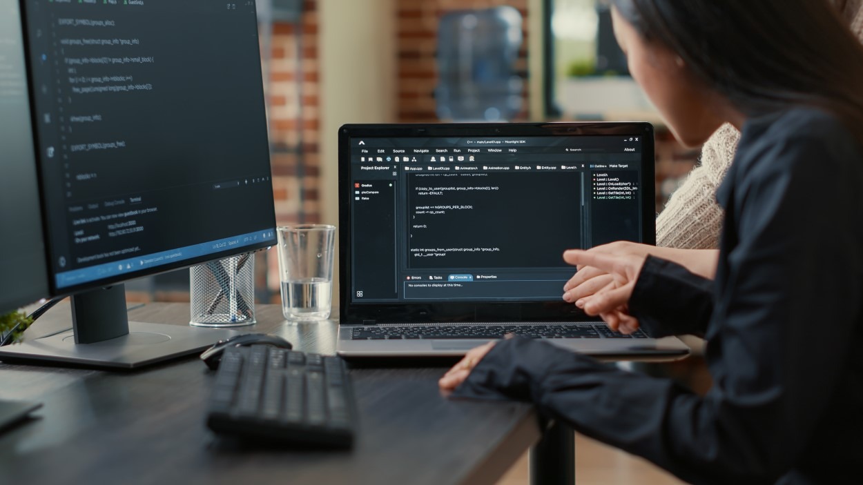 Le marché du low code/no code a progressé de 23 % en 2021. (DCStudio/Freepik) no-code-low-code-affranchir-codage-creation-application