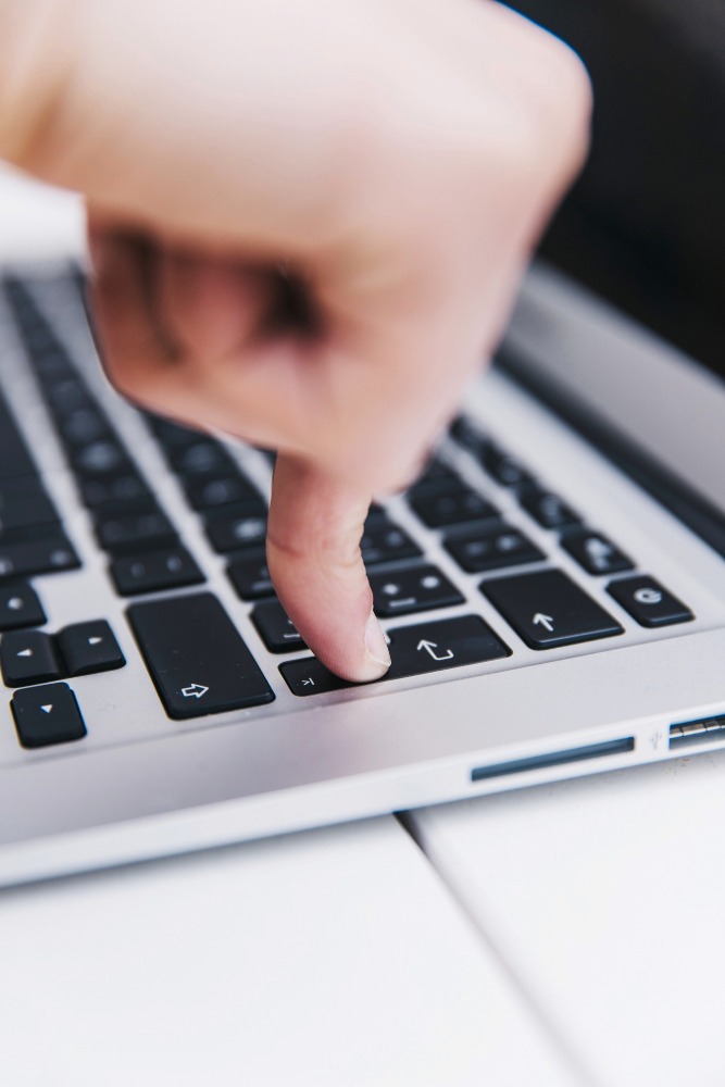Doxsense s’est rapproché d’Open Bee pour construire un partenariat durable sur le marché documentaire (Freepik Premium) Rapprochement-Open-Bee-Doxsense