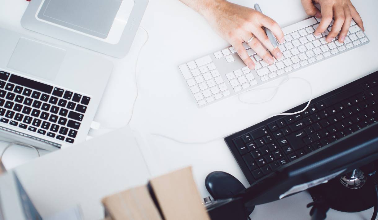 Les logiciels de Ged, ECM, RPA ou BPM font partie de votre quotidien professionnel ? Répondez à l'enquête Archimag ! (Pixabay/StockSnap) logiciel-Ged-ECM-RPA-BPM