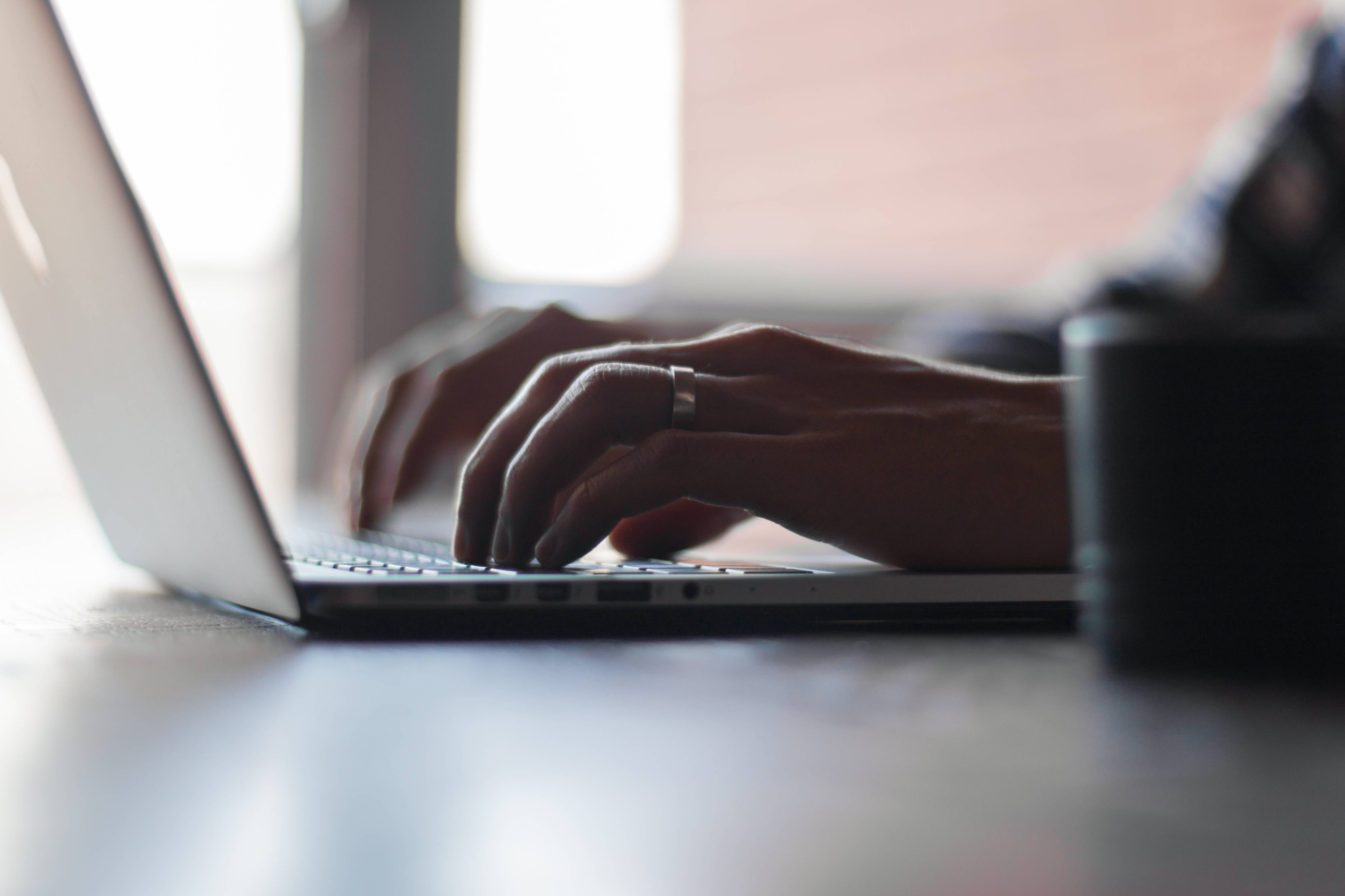 948 logiciels malveillants ont visé les ordinateurs Apple en 2015 (PixaBay / unsplash-Thomas Lefebvre)