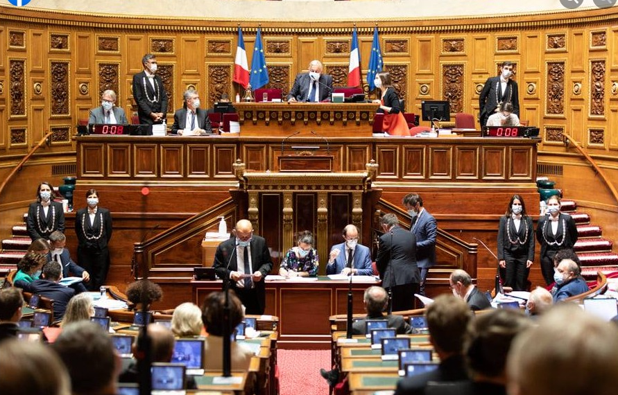 Accès aux archives : le Sénat adopte à son tour un article controversé