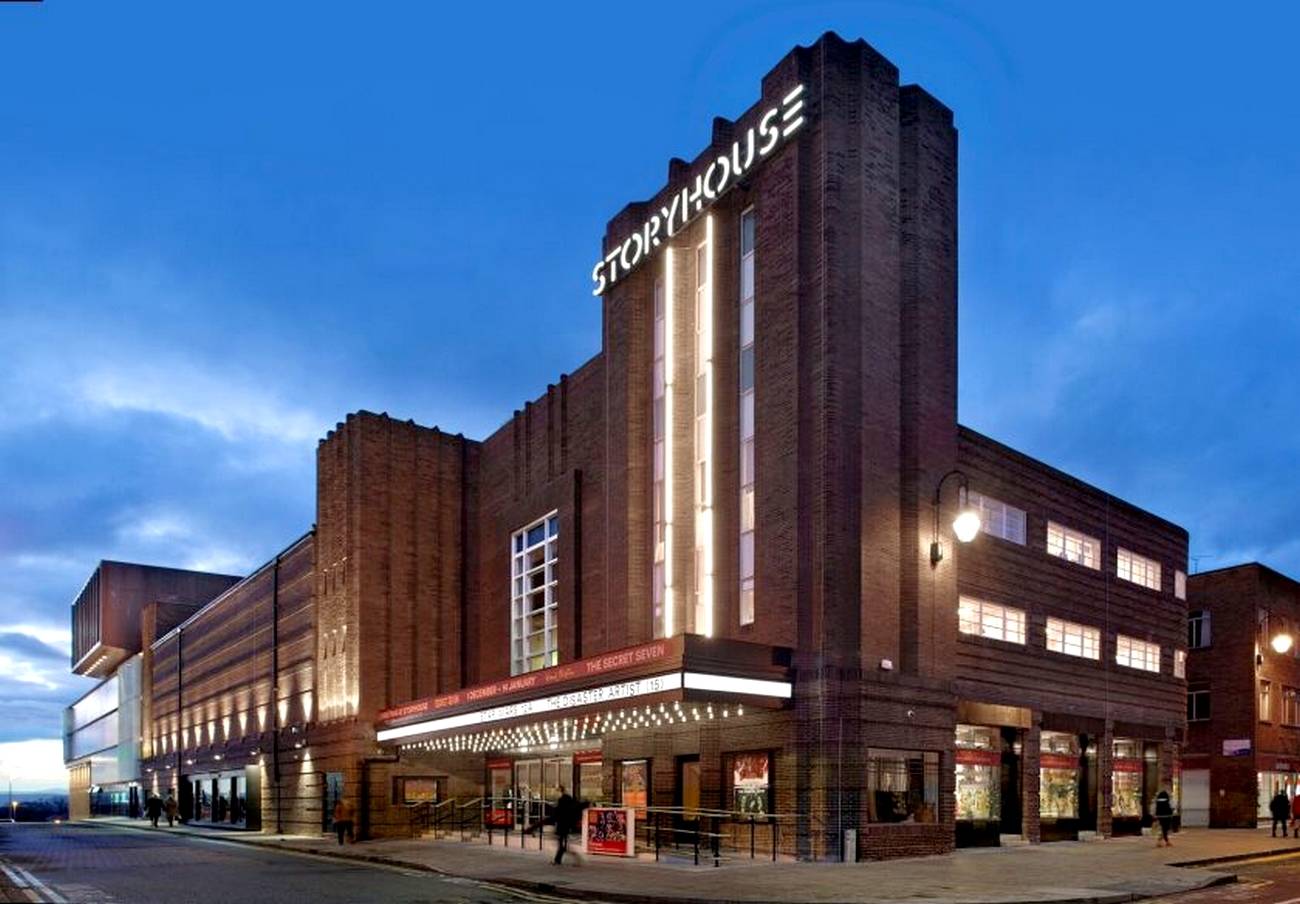 La nouvelle bibliothèque Storyhouse de Chester, au Royaume-Uni, s'étend sur 7 500 m². Les travaux de transformation de l'ancien cinéma de la ville se sont déroulés entre octobre 2014 et avril 2017 (DR) Storyhouse