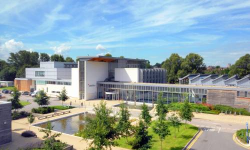 Les universités souhaitent suivre plus efficacement les investissements dans la recherche, ainsi que leur impact en termes de publications et jeux de données.(droits d'auteur OCLC) oxstalls