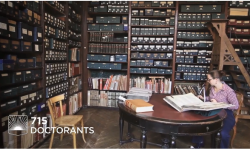 Une étudiante de l'université de Versailles Saint Quentin en Yvelines (UVSQ)