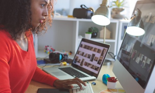 L’ergonomie et la simplicité d’utilisation de la plateforme de Dam ne doivent pas être négligées pour faciliter son adoption par les utilisateurs. (Wavebreak Media/Freepik) que-choisir-comparatif-solutions-digital-asset-management-dam