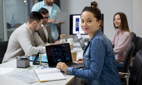 La part des applications créées via des plateformes low code/no code devrait même atteindre 64 % d’ici 2024. (Freepik) no-code-low-code-formation-start-up-ottho