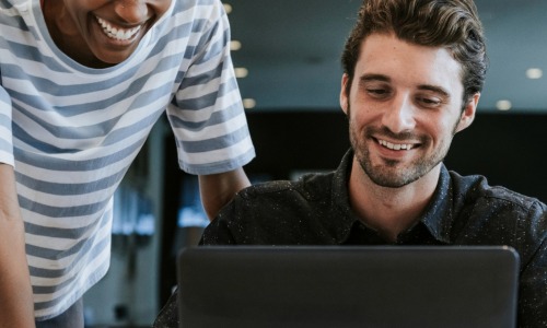 Le responsable sécurité des systèmes d’information (RSSI) est amené à réaliser des audits du système de sécurité et à établir un plan de prévention des risques informatiques et un plan de continuité d’activité (PCA). (Freepik/Rawpixel.com) responsable-securite-systemes-information-rssi-metier
