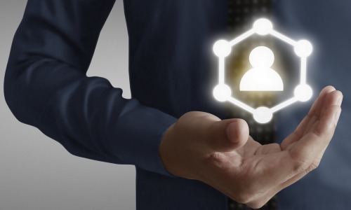 Six ans après son entrée en vigueur, le RGPD a renforcé la protection des données personnelles en Europe, mais des défis subsistent pour garantir son adaptation aux nouvelles technologies et réalités numériques (Freepik).